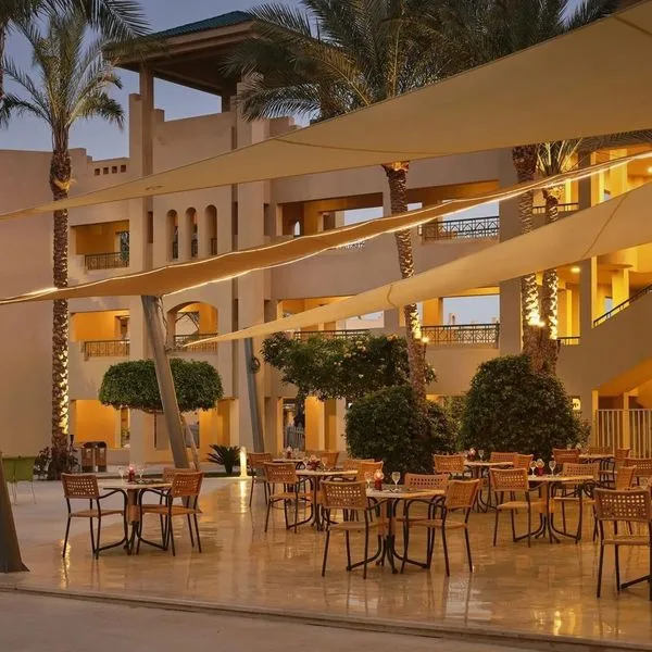 Coral Sea Water World Resort - zdjęcie 3