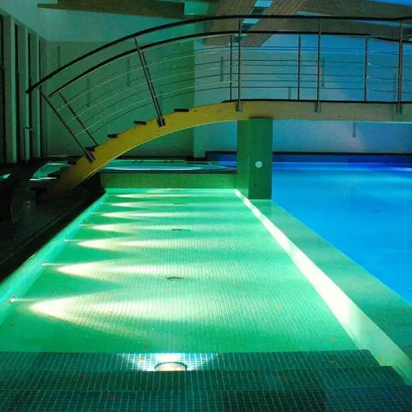 Dwór Kombornia - zdjęcie 3