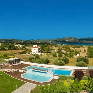 Paradise Resort (Finikounda)