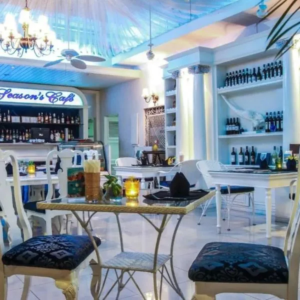 Four Seasons Place - zdjęcie 5