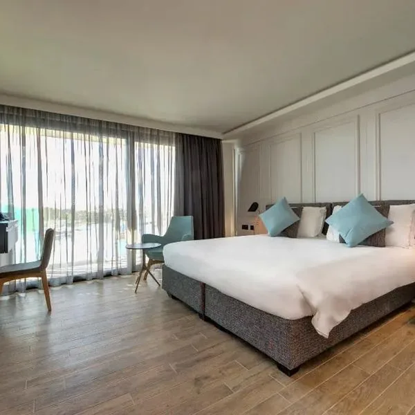 Land's End Boutique - zdjęcie 4