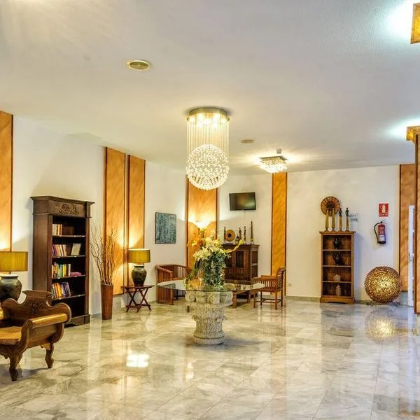 Whala! Tenerife (ex Marola Portosin) - zdjęcie 3