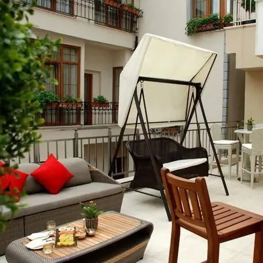 Dosso Dossi Old City - zdjęcie 3