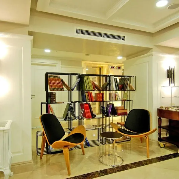 Dosso Dossi Old City - zdjęcie 2