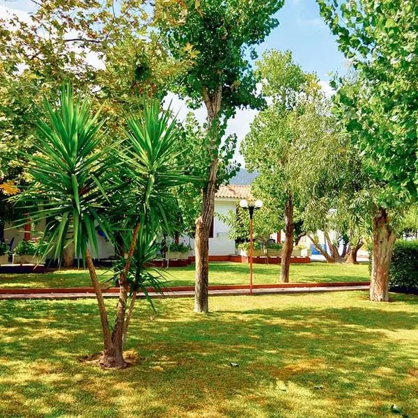 Alykes Park - zdjęcie 2