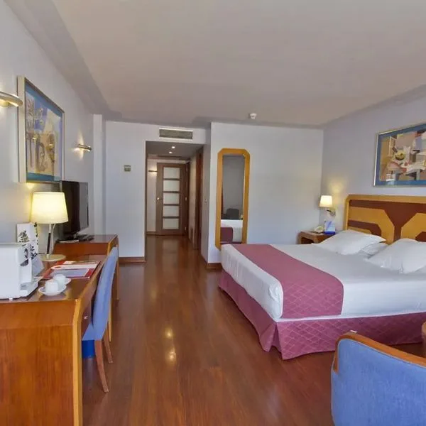 MS Maestranza Malaga - zdjęcie 3