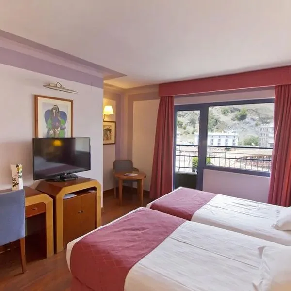 MS Maestranza Malaga - zdjęcie 4